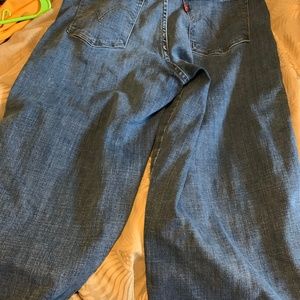 Womens Levi’s classic wide leg crop size 8